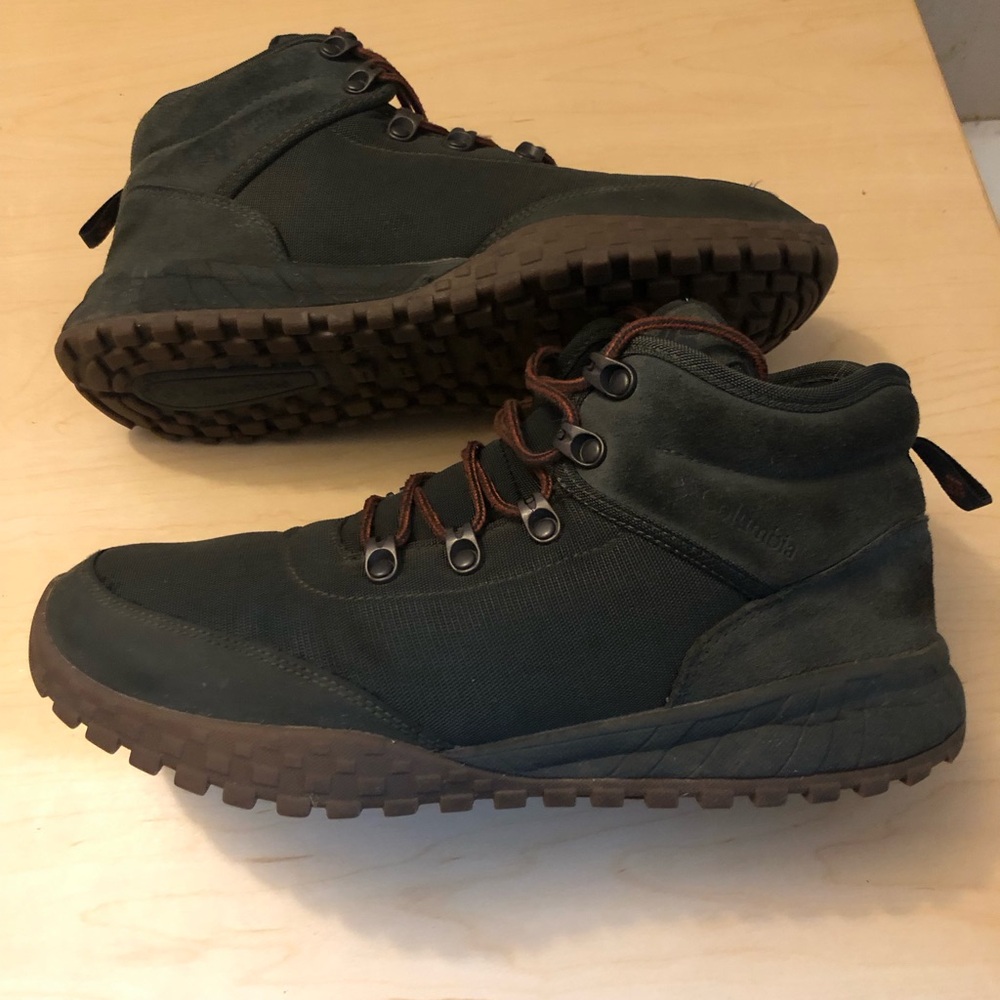 Columbia Men's Green Hiking Boots